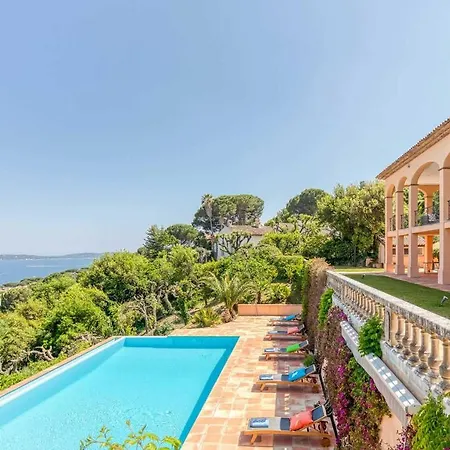 Sainte-maxime Sleeps 10 With Pool Air Con And Wifi *