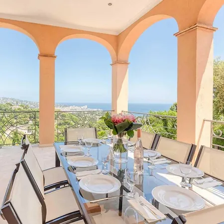 Villa Sainte-maxime Sleeps 10 With Pool Air Con And Wifi Sainte-Maxime