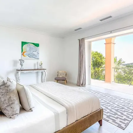 Sainte-maxime Sleeps 10 With Pool Air Con And Wifi Villa *