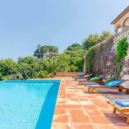 Sainte-maxime Sleeps 10 With Pool Air Con And Wifi Villa