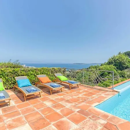 Sainte-maxime Sleeps 10 With Pool Air Con And Wifi